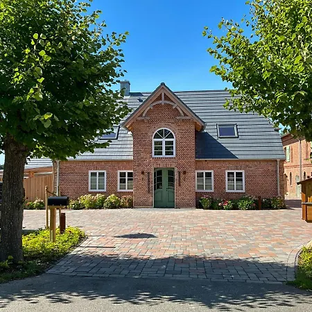 „waschkoeoek“ - Hof Muehlenkoppel * Hasselberg (Schleswig-Holstein)